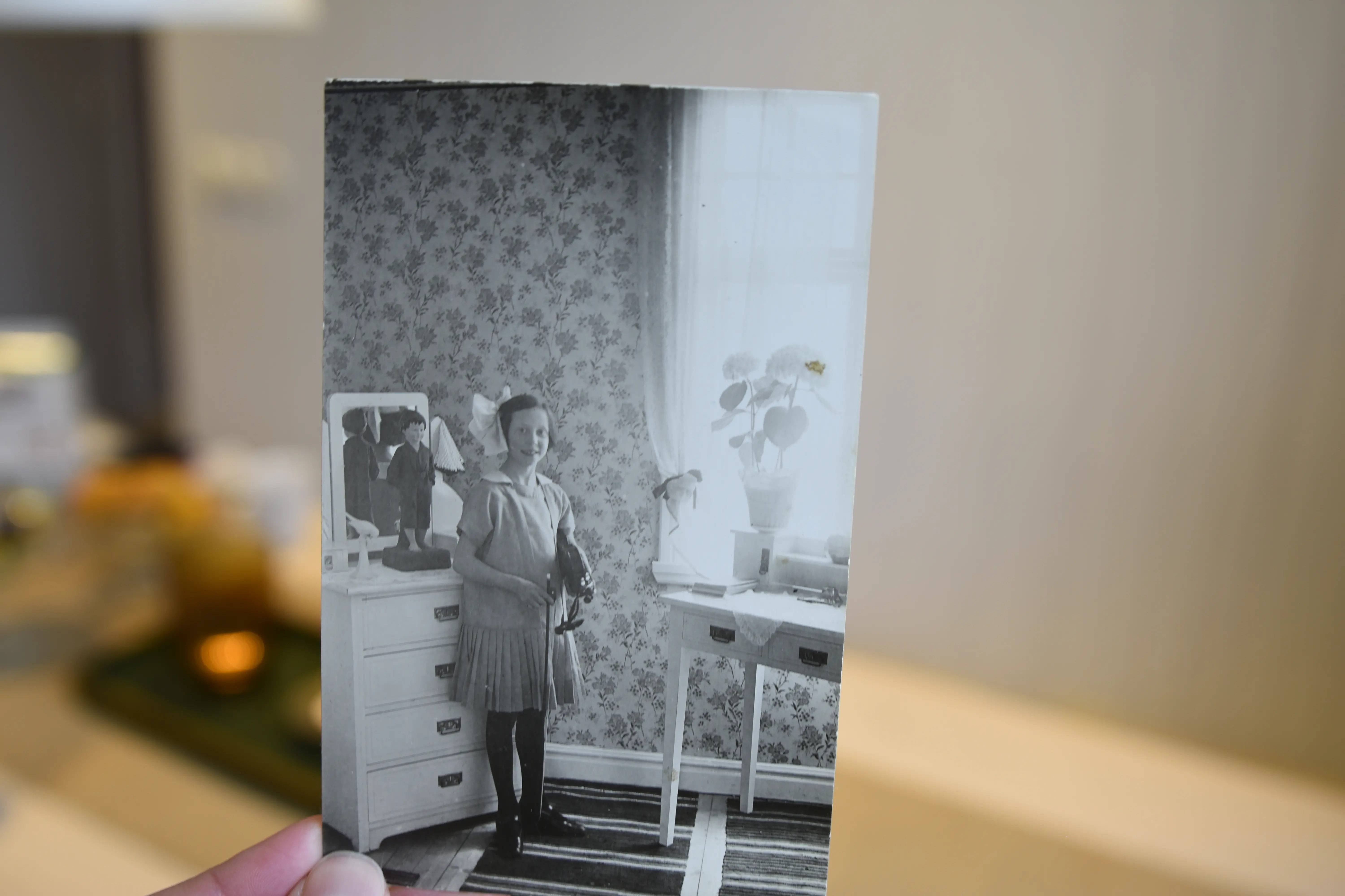 Ingrid som barn i villa Stensholm.