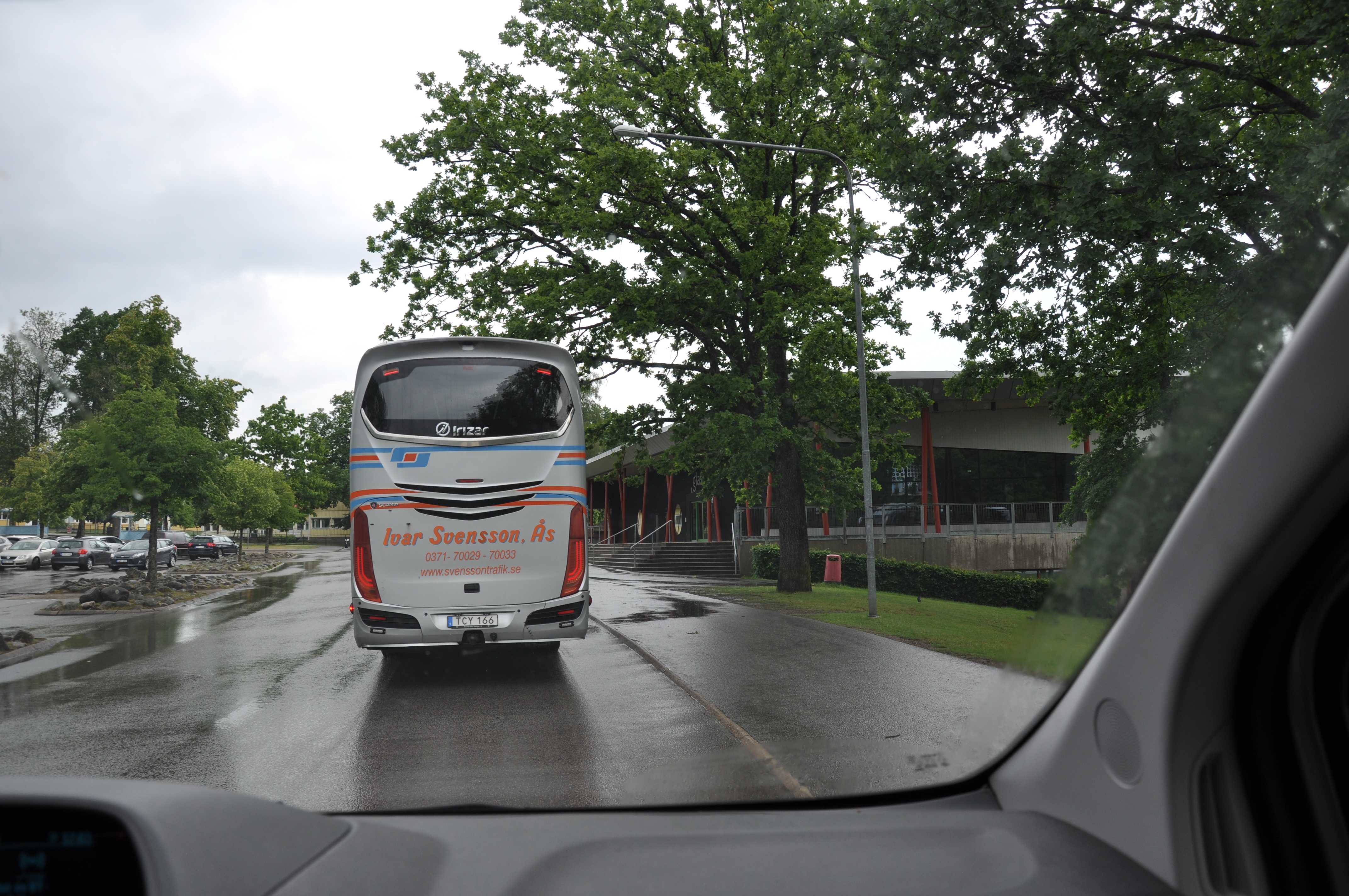 Bild på bussen utanför Glashuset i Gislaved.