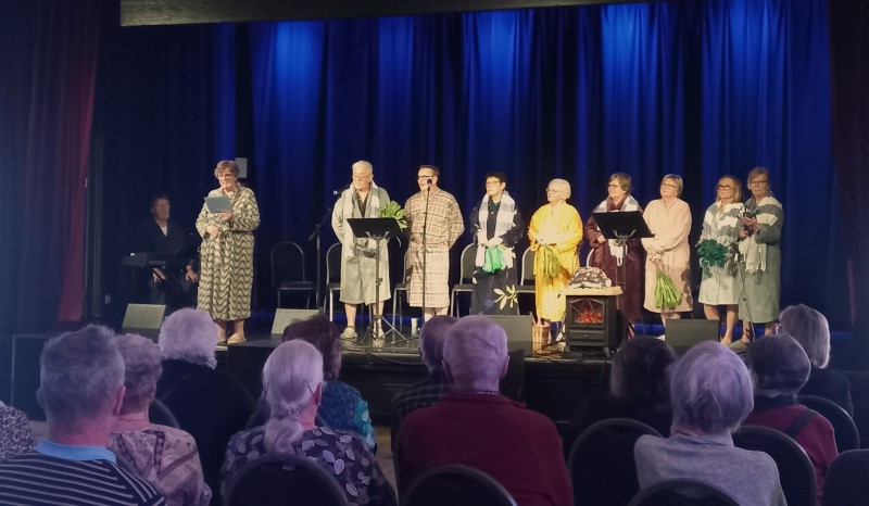 Gislaveds finska förening framförde sin egen bastumusikal Saunaralli, med mycket glädje, humor och information om finska
bastutraditionen. 