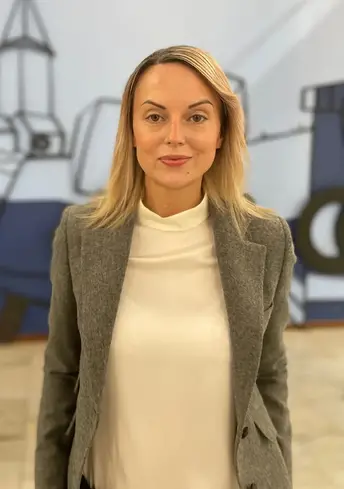 Porträttfoto på Alma Maslan, socialchef